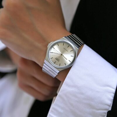 ساعت-مچی-زنانه-استیل