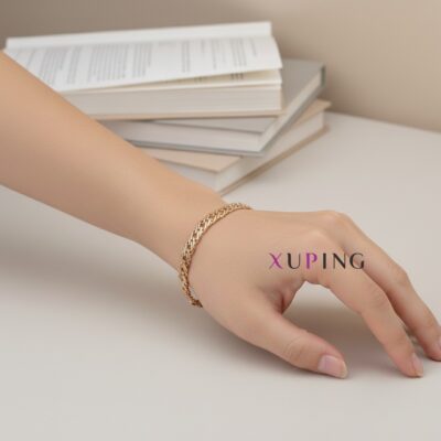 زیوری در دست شما